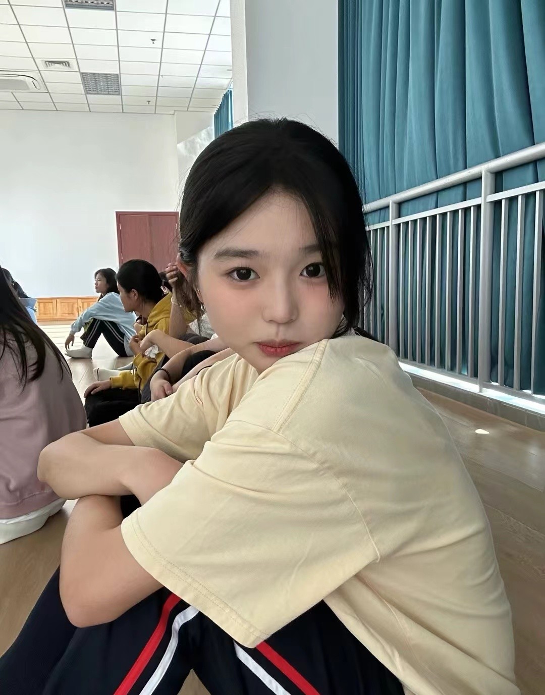 学生伴游子菡一天多少钱：价值远超金钱的青春陪伴